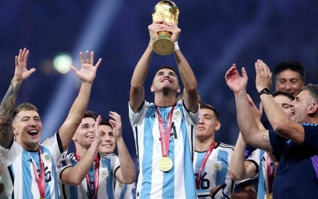カタールW杯王者の一員が妻と離婚トラブル、夫にもらったW杯ユニフォームは売却「家の支払いに充てる」「離婚届にサインしてほしいだけ」