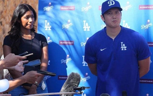 美女レポーターに「特別な日だから」　ポルシェで現れた大谷翔平…電撃応援の真相