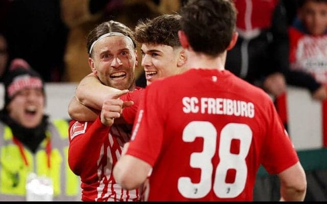 華麗ゴール計4発、バイエルン一時逆転も堂安先発フライブルクに追いつかれドロー【ブンデスリーガ】