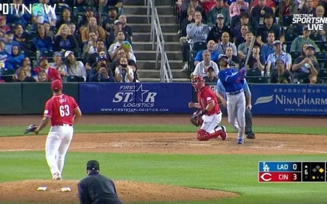 球場騒然…どこまで飛ばすんだよ！「大谷もっと打つだろ」「バカすぎる上位打線」 大谷翔平と1・2番を組む“完璧超人”ベッツがエグすぎる軌道のホームランを叩き込む瞬間