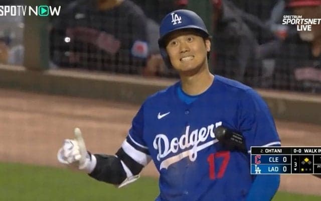 えっストライク！？大谷翔平も思わず「イーッ」辛めの判定に見せたリアクション
