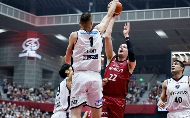 川崎ブレイブサンダースがダービー初戦に勝利…ファジーカスが“トリプルダブル”に迫る活躍