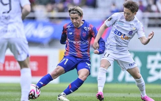 「天才だった…」「あまりにも上手い」FC東京MF荒木遼太郎の「相手GKをあざむき動かす超テクゴール」がうますぎる！ 鹿島の元10番が2試合連発弾の超躍動