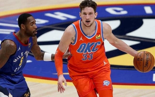 キャリア11年目のマイク・マスカーラが昨季途中まで在籍していたサンダーと契約