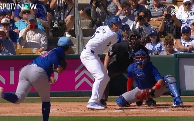 今永昇太、魂の真っ向勝負！デビュー戦でMVP男フリーマンを三振斬りに沸く現地ファン