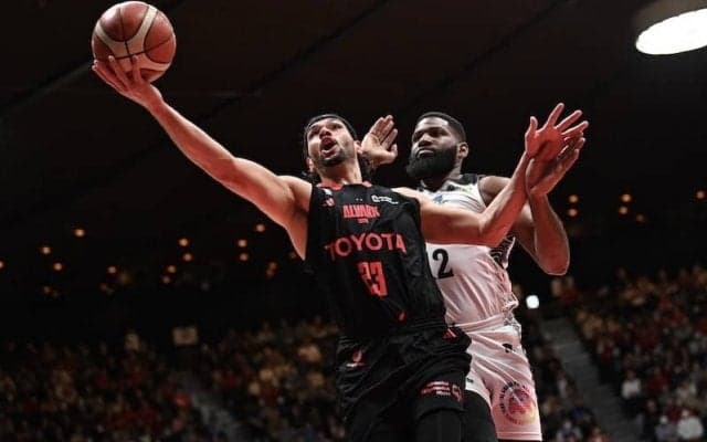 アルバルク東京が島根スサノオマジックにリベンジ…東西強豪対決は痛み分けに