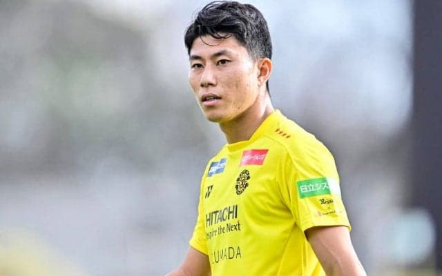 「狙ってやってたらすごい」決勝弾を生んだ柏FW細谷真大の“スコーピオンパス”に脚光！「粘りとアイデアが産んだスーパーパスだ」「ミラクルスーパーヒールキック」の声