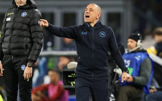 「奇跡は10日で起こるものではない」9月以来リーグ戦連勝のナポリ、就任後無敗のカルツォーナ監督は選手を称える「常に最善を尽くしている」