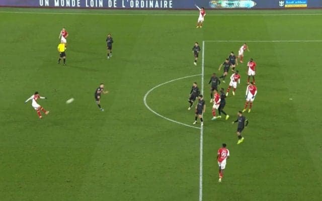 やさしすぎる！！南野拓実、スーパーベルベットパスでアシスト未遂！12人抜きのふんわりループパスで決定機を演出した一部始終