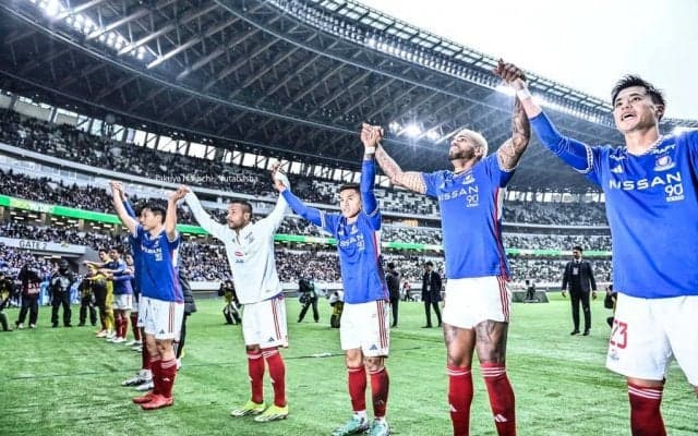 「3枚目が三枚目すぎる」ACLアウェイ戦に臨む横浜FMの現地練習写真に“笑い”勃発！「宏太の顔がツボるw」「相変わらずこの2人はやってくれますねぇ」の声