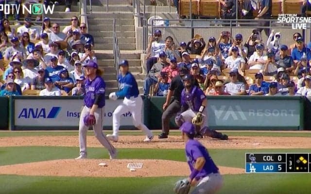 西武株主総会が怒るレベル！「チームロン毛か？」「パ･リーグみを感じる」大谷翔平が“驚速スイング”でタイムリーを放つ瞬間　痛打された相手投手に思わぬ熱視線