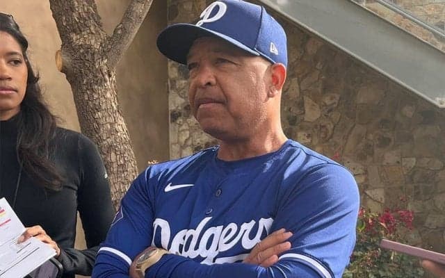 ロバーツ監督、大谷翔平の代わりに取材対応　二刀流に配慮「仕事に集中できるように」