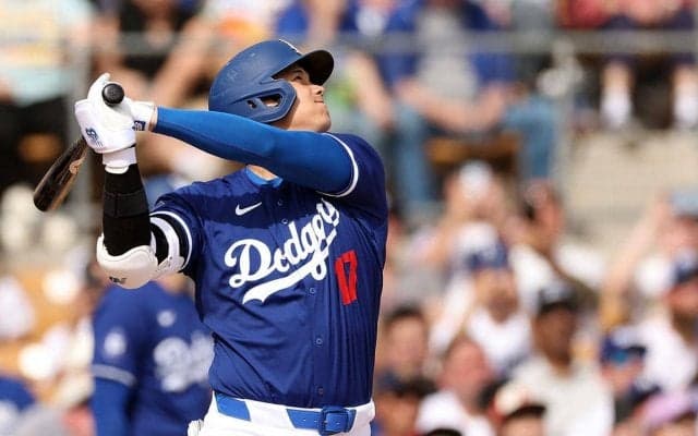 【MLB】大谷翔平とトラウトが再会の熱い抱擁、笑顔で談笑する姿にファン感激「泣けてくる」