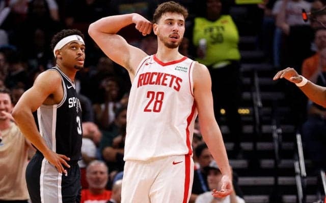 21歳のアルペレン・シェングンが大暴れ…45得点15リバウンド5スティール以上を達成した最年少選手に