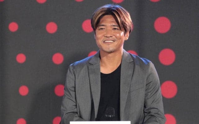 「249回は凄い！」大久保嘉人と次男のヘディング技術にファン驚きも、オフ過ぎる格好にはツッコミの嵐「服着ろっ」「なんでやねん」