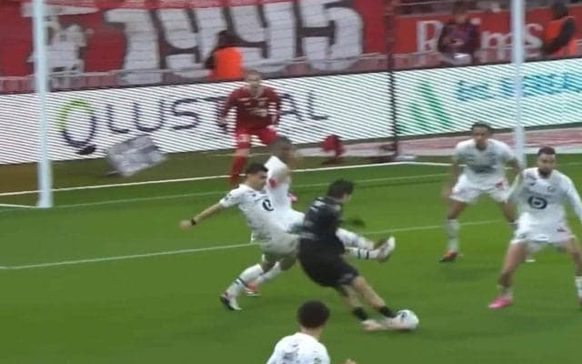 中村敬斗の執念！試合終了直前に魂の“ダブルフィニッシュ”の瞬間　1点ビハインドの局面で見せた意地の猛攻撃「決まってたらヒーロー」