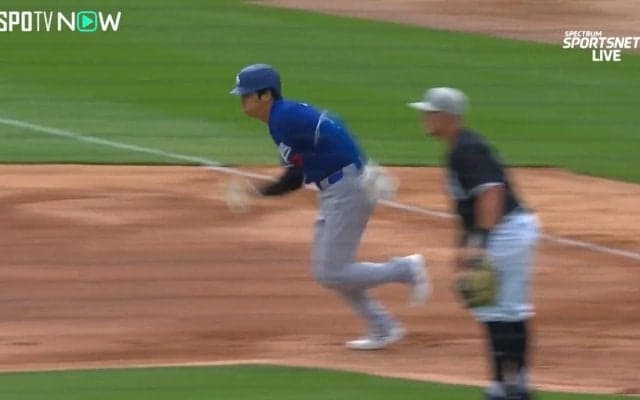 こんな大きな体がなぜそんなに速く動く？大谷翔平がまたも常識を覆す激走 塁間27.4メートルが狭く感じる盗塁シーンに「塁間短くね？」