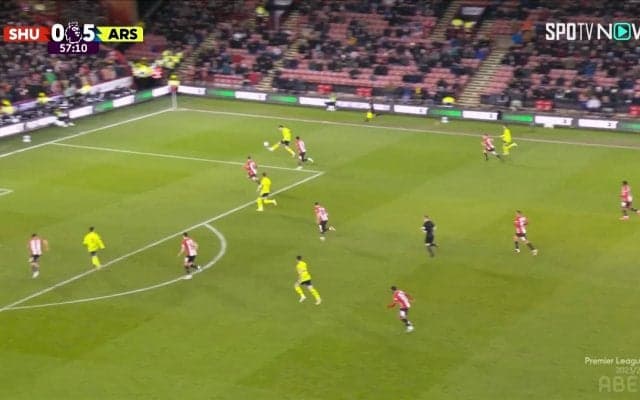 ゴールショーの締め括りがエグい！ アーセナルの極上パス→神トラップ→逆足ゴラッソが話題沸騰 美しすぎる一部始終にファン歓喜「エジルみたいだ」「うますぎてハゲそう」