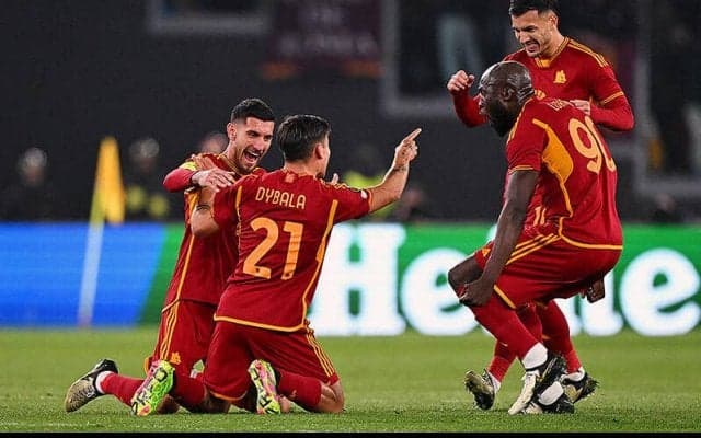 ローマが三笘不在のブライトンに4発先勝！　デ・ロッシがデ・ゼルビとの友人対決に完勝【EL】