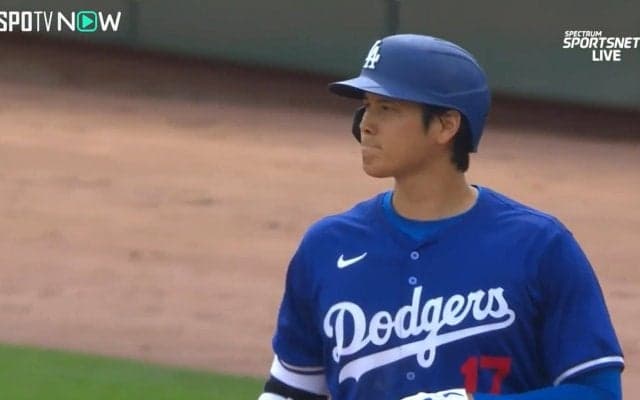 「クネッ」からの「コツン」ダブルポーズにちょっとだけ照れくさそうな大谷翔平にファンが胸キュン「ダブルやってくれた～」