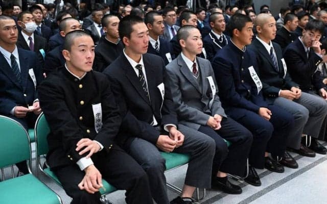 センバツの組み合わせ決まる　大阪桐蔭は北海と　18日開幕