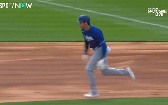 「ひゃ～！」「速すぎやろ」豪快にして一切の無駄なし 大谷翔平の惚れ惚れする激走シーン 大きな体が滑らかに動く