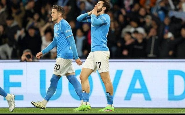 好調クワラツヘリアが3戦連発もサナブリアの華麗バイシクル被弾でナポリはトリノにドロー【セリエA】