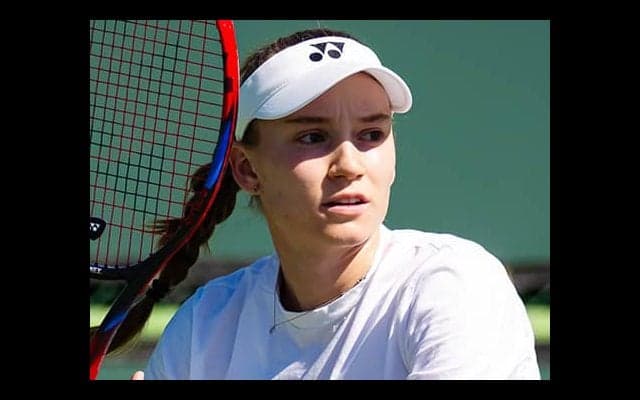  昨年女王が棄権「胃腸の問題」 