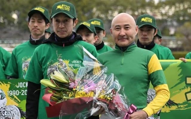 北沢伸也騎手が34年間の騎手人生にピリオド 阪神競馬場で引退式「悔いはありません」