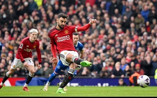 ガルナチョがPK2本獲得、ユナイテッドが不振エバートンを下して連敗ストップ【プレミアリーグ】