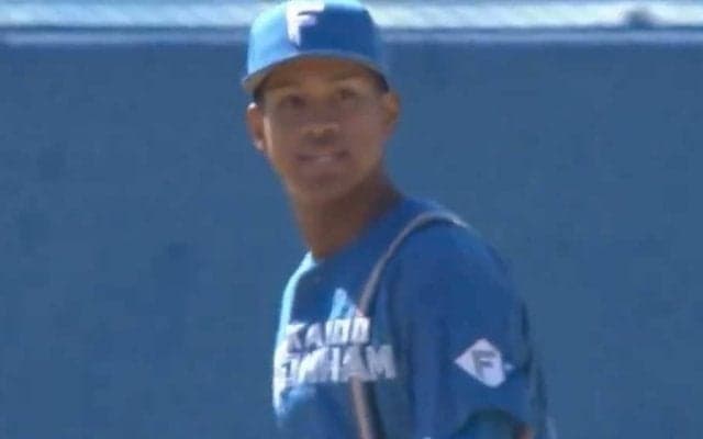 ハム万波の「ビーム炸裂」　自慢の“爆肩”に盗塁王撃沈…ファン驚愕「ヤバすぎ」