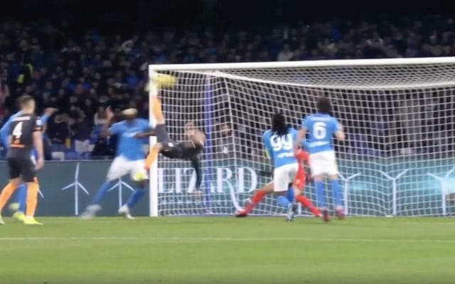 「キャプテン翼だ」「ブラボー」超絶的なバイシクル弾が話題沸騰！ バルサ出身FWがファーストタッチで決めたゴラッソに相手ファンは「またやられた」とガッカリ…