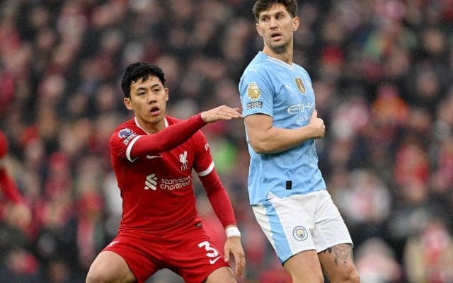 「最新のカルトヒーロー」「愛されるのも当然」シティとの大一番でフル出場の遠藤航、地元紙も高く評価「率直に素晴らしい活躍」