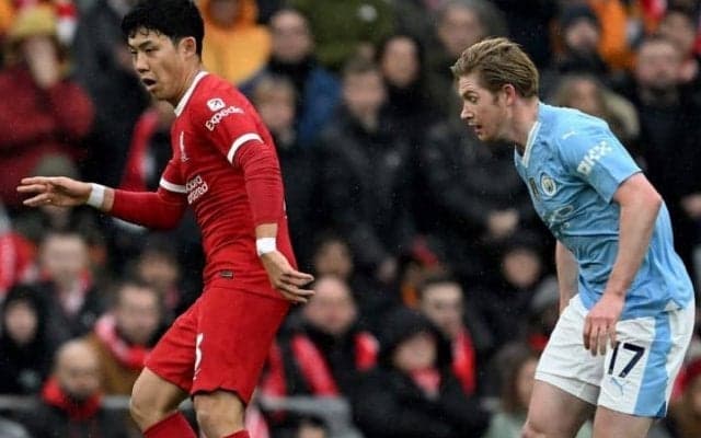 マンC攻撃陣を苦にせず高評価！ 攻守で“仕事人”ぶり発揮の遠藤航に地元紙も垂涎「デ・ブルイネの前進を邪魔した」