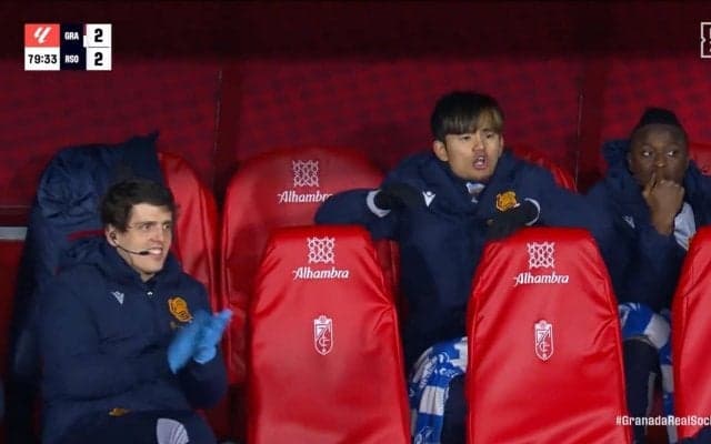 「まだ終わってない」久保建英がベンチで吠えた瞬間！後半80分、ソシエダ意地の同点弾が炸裂！タケが前のめりでチームメートを鼓舞した直後、劇的過ぎる試合展開に