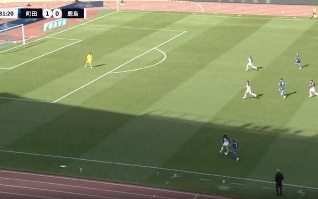 「マジでやばい」町田の“ネクスト三笘薫”がキレキレ股抜きドリブルで鹿島DFを圧倒し、スタジアム騒然！パリ五輪世代・平河悠の圧巻プレーに「うま！」「代表レベル」と称賛の声