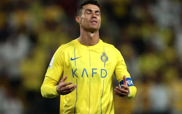 C・ロナウドがゴールの目の前でまさかの決定機逸…衝撃のミスをファンも信じられず「嘘だろ？」「何をしているの」