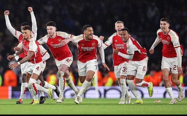 アーセナルがPK戦でポルト退けて14年ぶりのベスト8進出！　守護神ラヤが殊勲2本のPKストップ【CL】