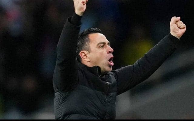 「楽しむべき瞬間」 バルサの4季ぶりCL8強入りにチャビ監督も歓喜！ 17歳CBクバルシにも「目を見張るばかり」