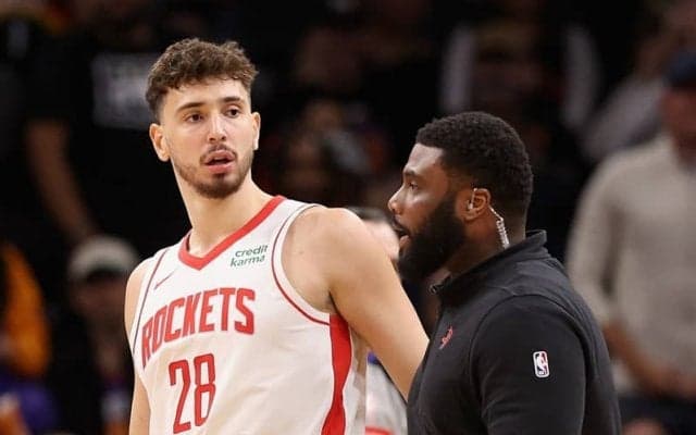 右足首と右ヒザを負傷…ロケッツのアルペレン・シェングンが残り試合を全休か