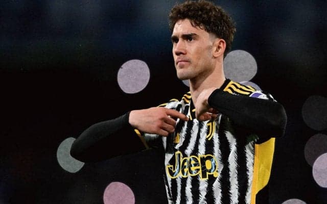 タイムリミットは6月30日…ユベントスは旧経営陣が残したヴラホビッチの“昇給確定契約”を修正できるか