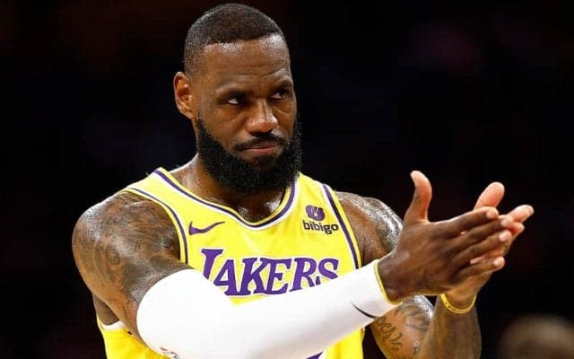 「記録は破られるためにある」レブロンが大偉業のキャリア通算4万点到達に言及