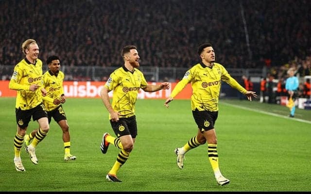 サンチョ&ロイス弾のドルトムントが苦しみながらもPSVを退け3季ぶりベスト8【CL】