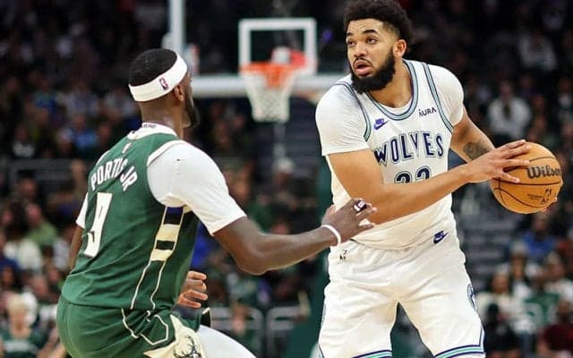 ウルブズのタウンズが左ヒザ半月板を手術…レギュラーシーズン最終週に再検査予定