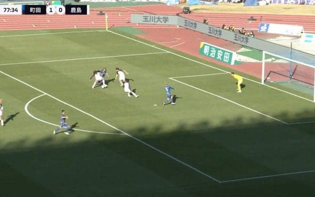 完璧過ぎる！日本代表・佐野海舟が一瞬でピンチを回避した圧巻のボール回収シーン！ゴール目前、相手エースのカットインを背面ブロック、絶対にシュートさせない気迫の奪取に「ナイスプレー！」
