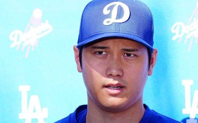 街中に“出現”した大谷翔平が「カッコいい」　スーツ姿でビシッ「政権ポスターかと」