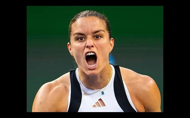 新コーチ招聘のサッカリ 接戦制し8強