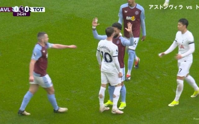 やんのかてめえ！超緊迫！顔面距離5センチの超至近距離フェイスオフ！ポジション取りから体をぶつけあってバチバチ戦闘モードに突入！まさに乱闘寸前、喧嘩勃発の瞬間