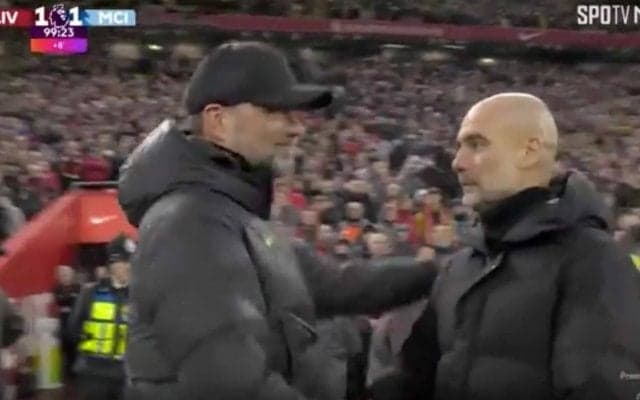 「泣けてくる」「寂しすぎるだろ」 名将が試合後に熱い抱擁を交わした瞬間　プレミアリーグを盛り上げたライバルの最後の対決にファン感涙