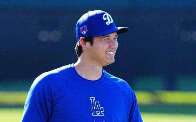 大谷翔平“夫妻”が「お似合いで素敵」　笑顔で韓国出発…裏側公開に日米大興奮